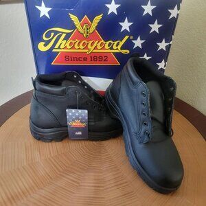 New in box Thorogood Black Steel Toe Chukka Boots Womens 10